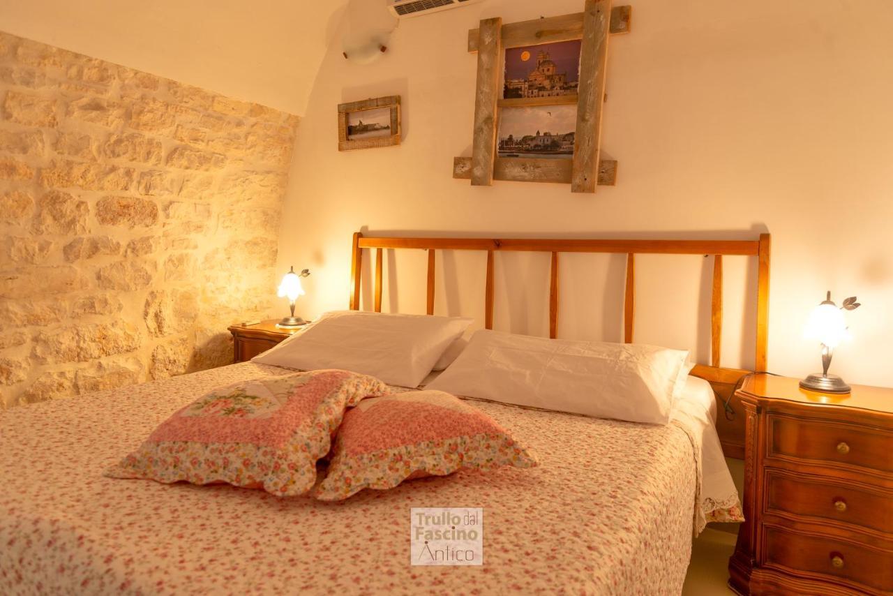 Trullo Dal Fascino Antico Villa Locorotondo Exterior foto